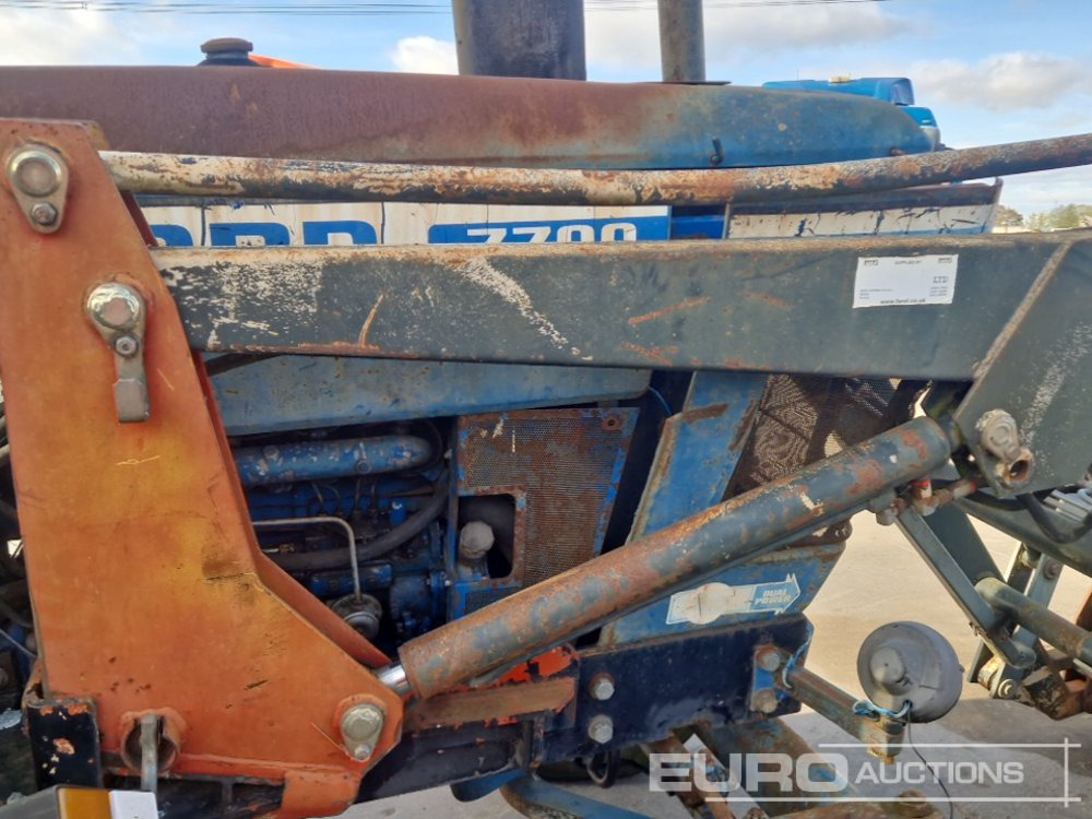 جرار Ford 7700: صورة 11