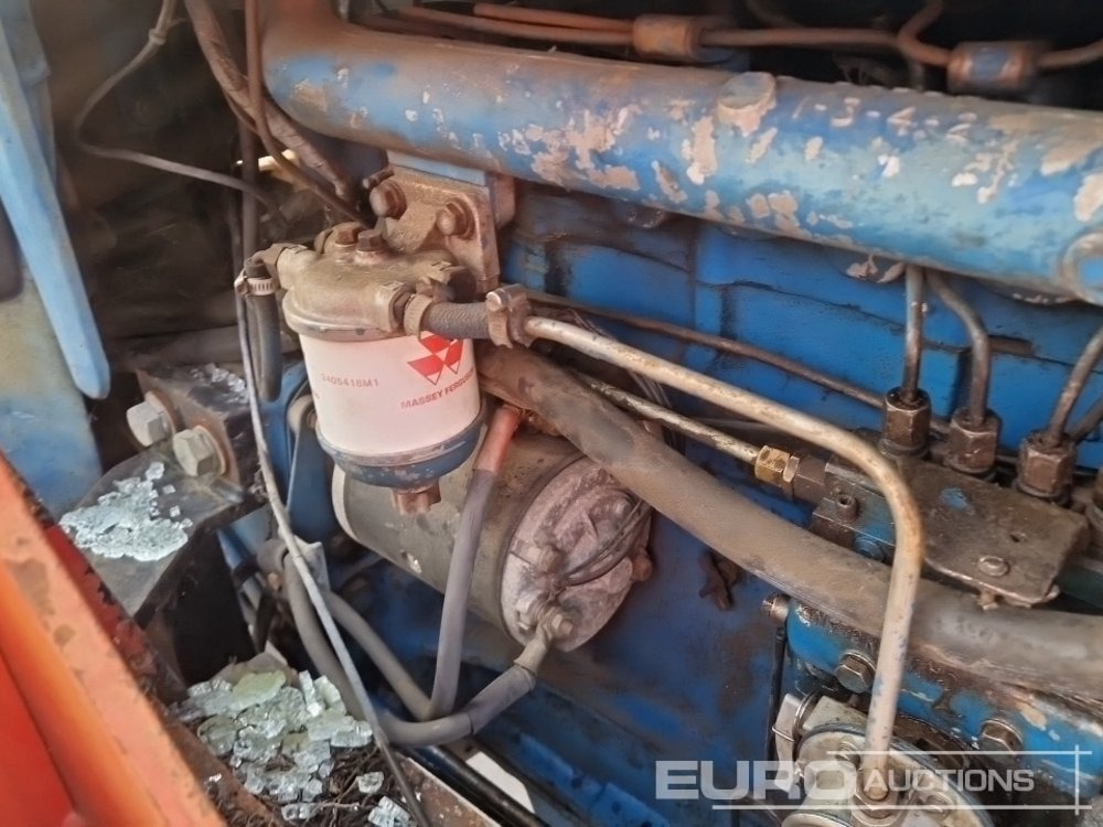 جرار Ford 7700: صورة 19