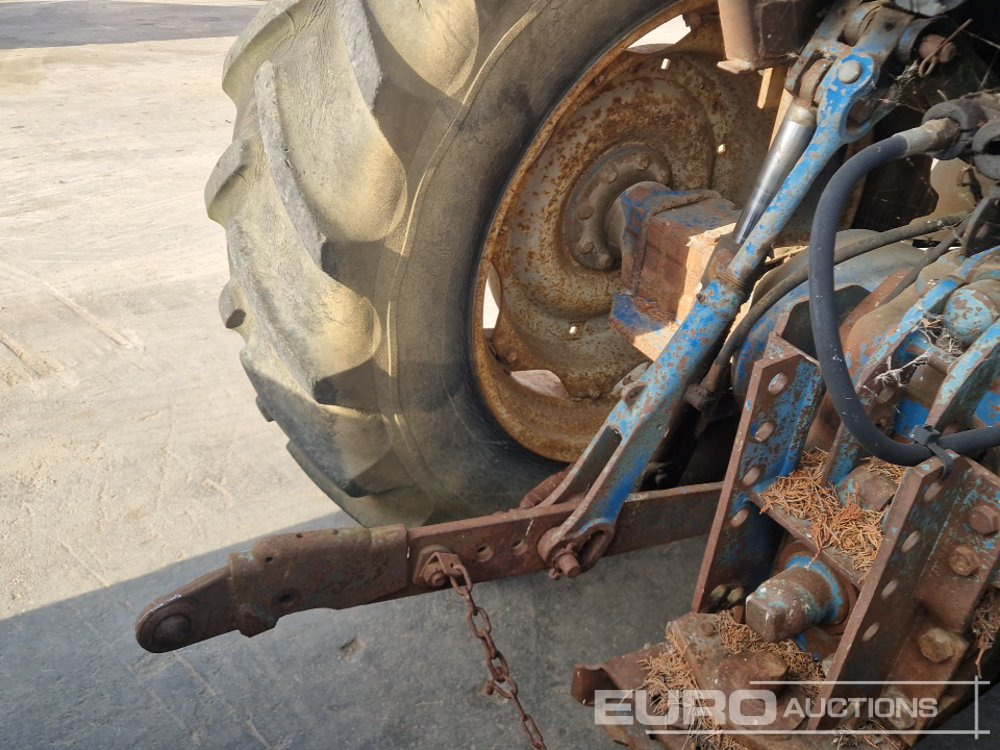 جرار Ford 7700: صورة 20