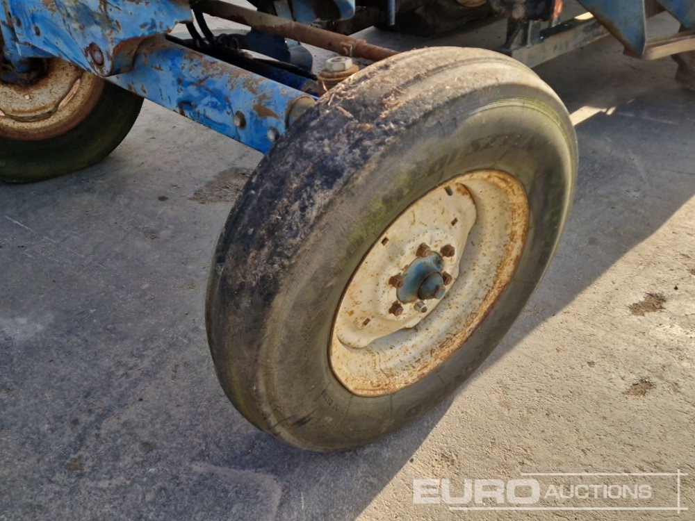 جرار Ford 7700: صورة 7
