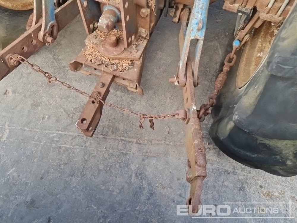 جرار Ford 7700: صورة 22