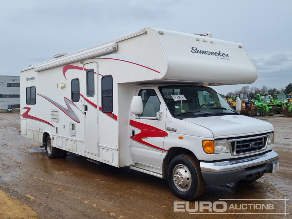 Ford E450 - سيارة دفع رباعي: صورة 4 Ford E450 - سيارة دفع رباعي: صورة 4