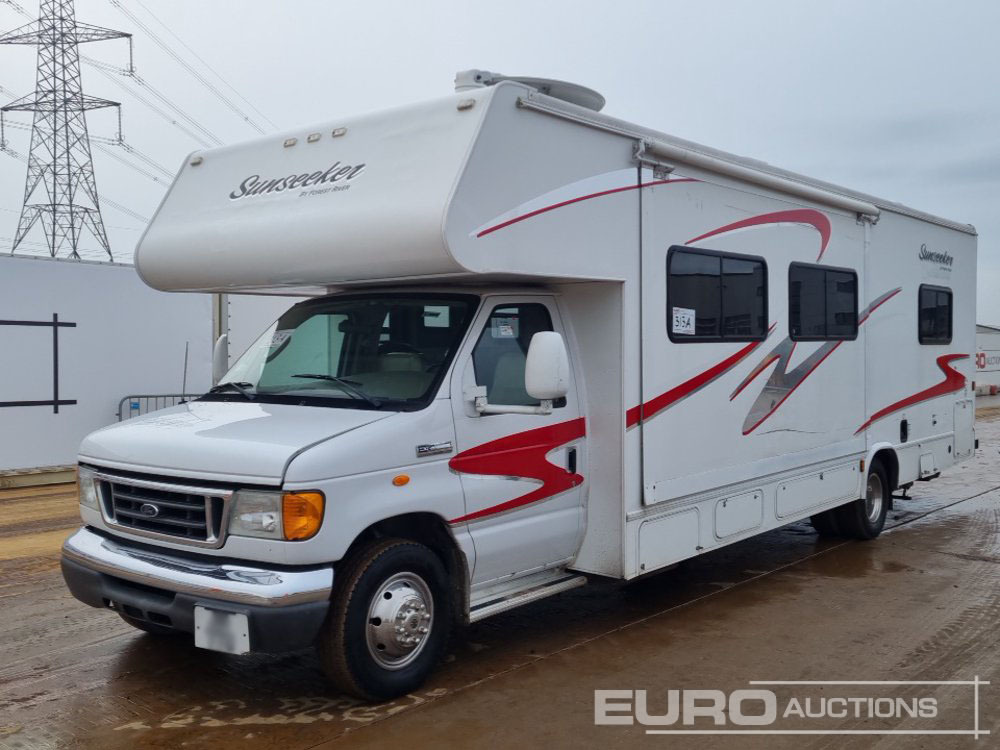 Ford E450 - سيارة دفع رباعي: صورة 1 Ford E450 - سيارة دفع رباعي: صورة 1