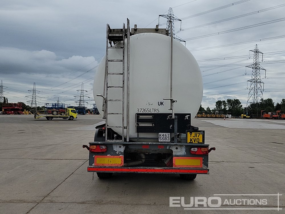 Fruehauf Tri Axle Tanker Trailer - نصف مقطورة صهريج: صورة 4 Fruehauf Tri Axle Tanker Trailer - نصف مقطورة صهريج: صورة 4