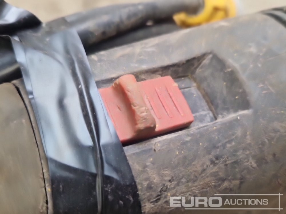 معدات البناء Hilti 110 Volt Hammer Drill: صورة 11 معدات البناء Hilti 110 Volt Hammer Drill: صورة 11