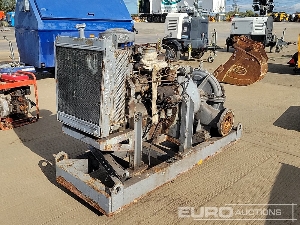 Hindle 4" Waterpump, 4 Cylinder Engine - مضخة مياه: صورة 1 Hindle 4" Waterpump, 4 Cylinder Engine - مضخة مياه: صورة 1