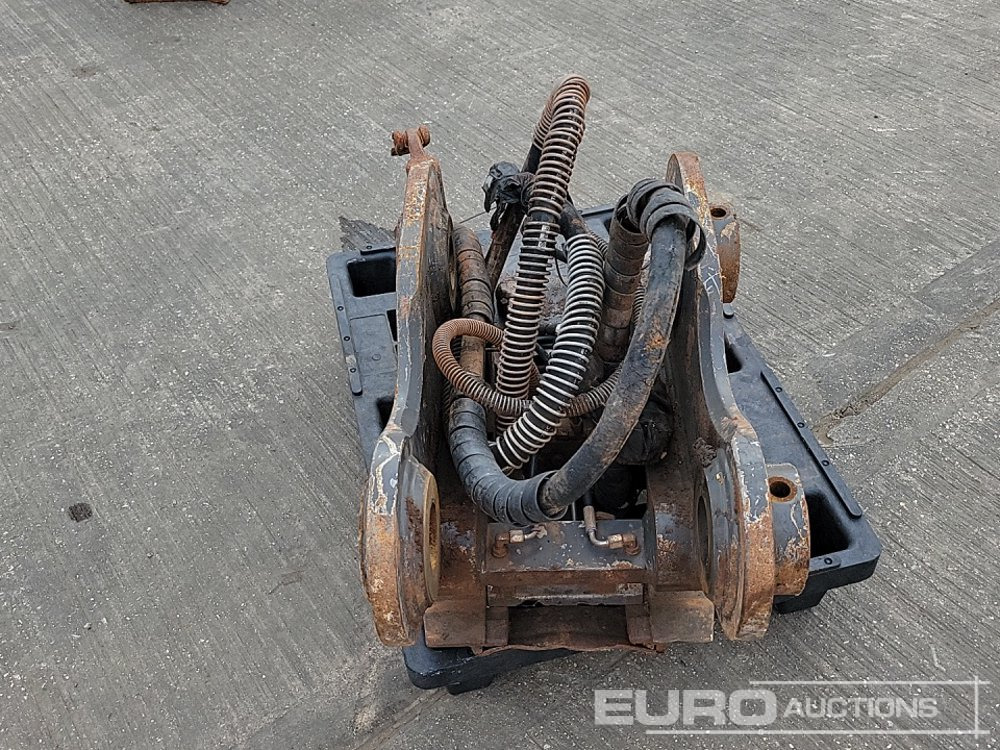 Hydraulic Double Lock Quick Hitch 65mm Pin to suit 13 Ton Excavator - قارنة توصيل هيدروليكي: صورة 4 Hydraulic Double Lock Quick Hitch 65mm Pin to suit 13 Ton Excavator - قارنة توصيل هيدروليكي: صورة 4