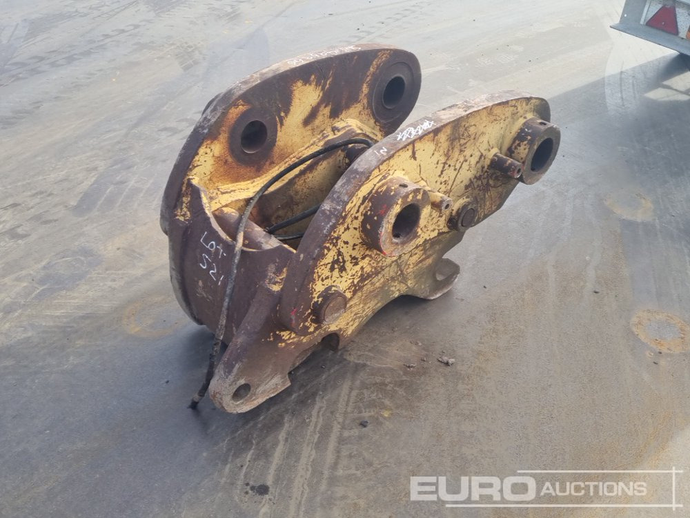 Hydraulic QH 80mm Pin to suit 20 Ton Excavator - قارنة توصيل هيدروليكي: صورة 1 Hydraulic QH 80mm Pin to suit 20 Ton Excavator - قارنة توصيل هيدروليكي: صورة 1