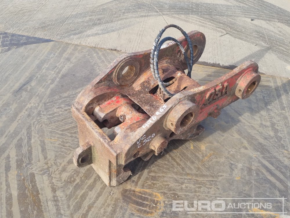 Hydraulic QH 80mm Pin to suit 20 Ton Excavator - قارنة توصيل هيدروليكي: صورة 1 Hydraulic QH 80mm Pin to suit 20 Ton Excavator - قارنة توصيل هيدروليكي: صورة 1