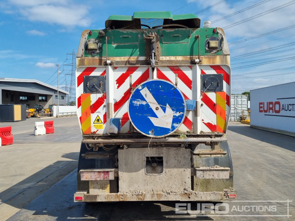 Iveco 150E22 - سياره كنس شوارع: صورة 4 Iveco 150E22 - سياره كنس شوارع: صورة 4