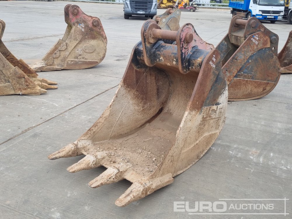 JCB 36" Digging Bucket 80mm Pin to suit 20 Ton Excavator - بكت: صورة 1 JCB 36" Digging Bucket 80mm Pin to suit 20 Ton Excavator - بكت: صورة 1