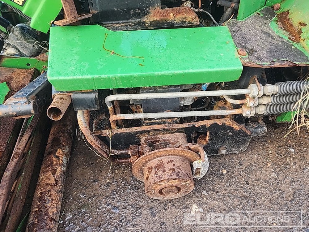 John Deere 2653A - جزازة أعشاب الحدائق: صورة 5 John Deere 2653A - جزازة أعشاب الحدائق: صورة 5