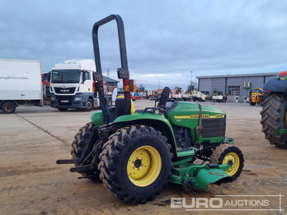 John Deere 4300 - جرار صغير: صورة 5 John Deere 4300 - جرار صغير: صورة 5