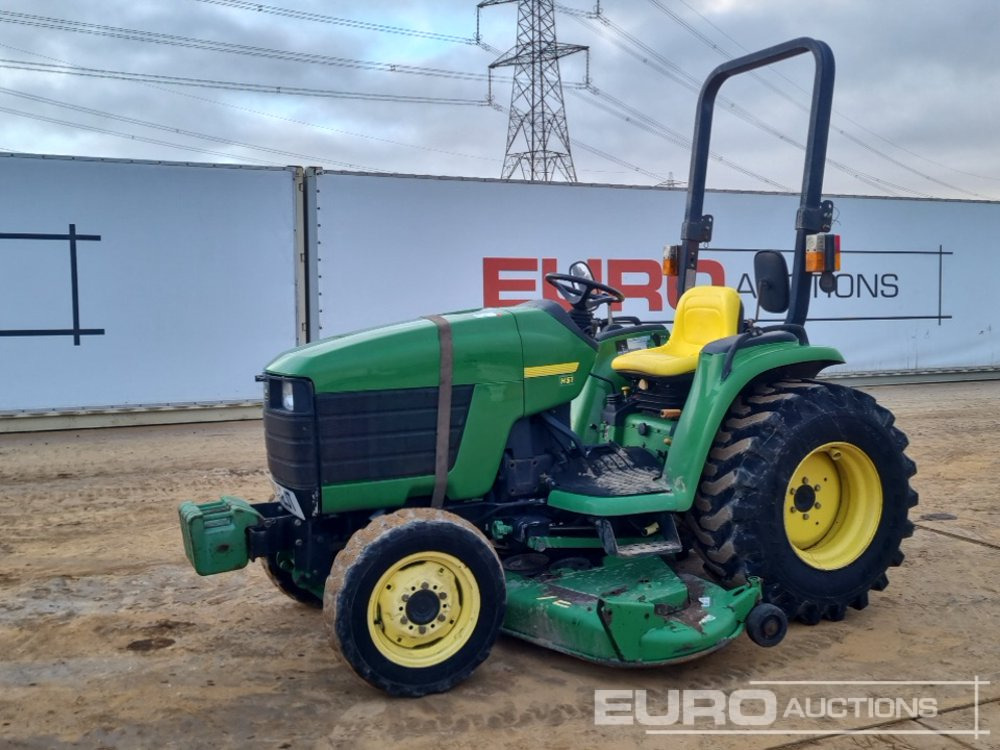 John Deere 4300 - جرار صغير: صورة 1 John Deere 4300 - جرار صغير: صورة 1