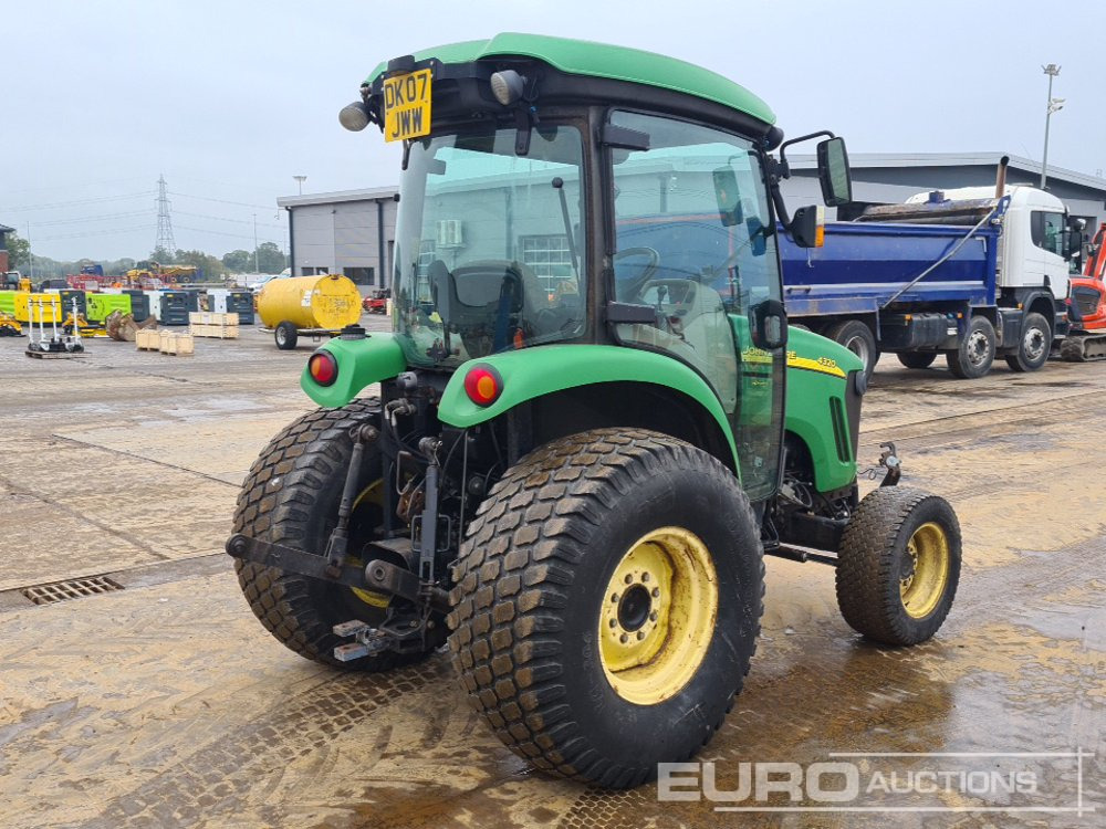 John Deere 4320 - جرار صغير: صورة 5 John Deere 4320 - جرار صغير: صورة 5
