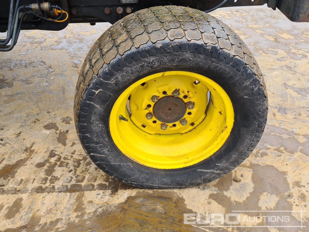 جرار صغير John Deere 4520: صورة 12 جرار صغير John Deere 4520: صورة 12