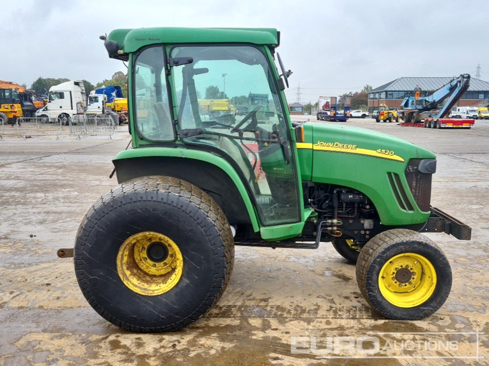 جرار صغير John Deere 4520: صورة 6 جرار صغير John Deere 4520: صورة 6