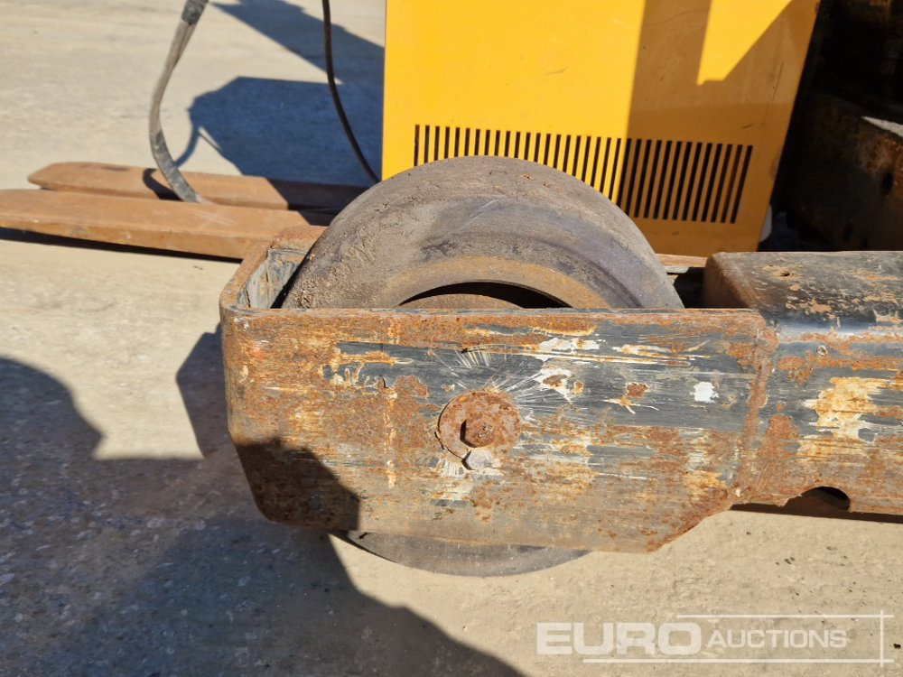 رافعة شوكية Jungheinrich Electric Side Loader Forklift, 3 Stage Free Lift Mast, Forks, Charger: صورة 9