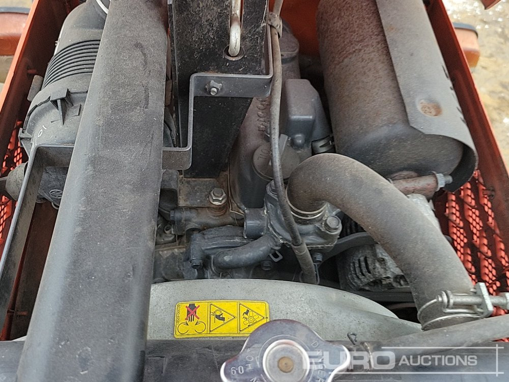 جرار صغير Kubota B2420: صورة 18 جرار صغير Kubota B2420: صورة 18