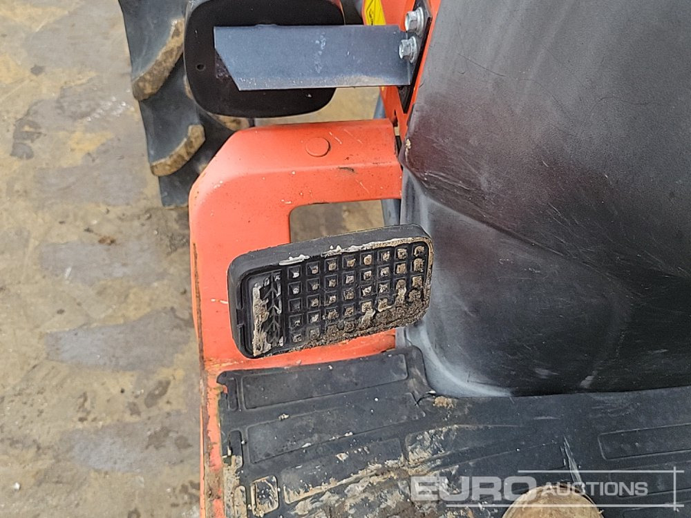 جرار صغير Kubota B2420: صورة 23 جرار صغير Kubota B2420: صورة 23