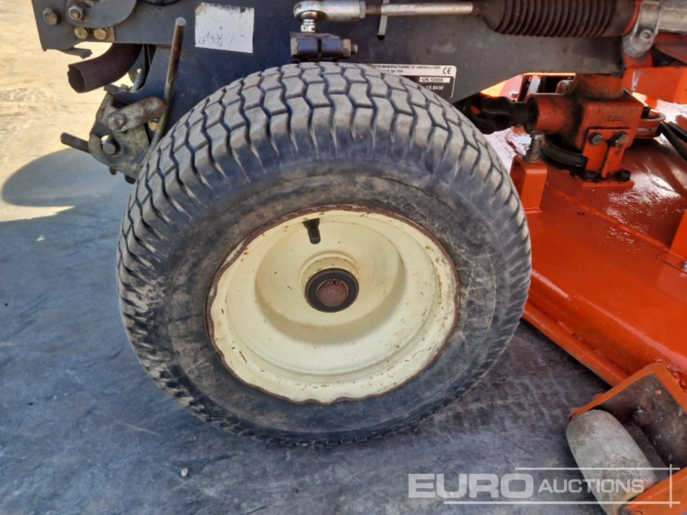 جزازة أعشاب الحدائق Kubota G2160: صورة 12
