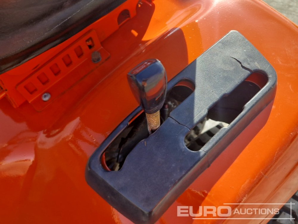 جزازة أعشاب الحدائق Kubota G2160: صورة 29