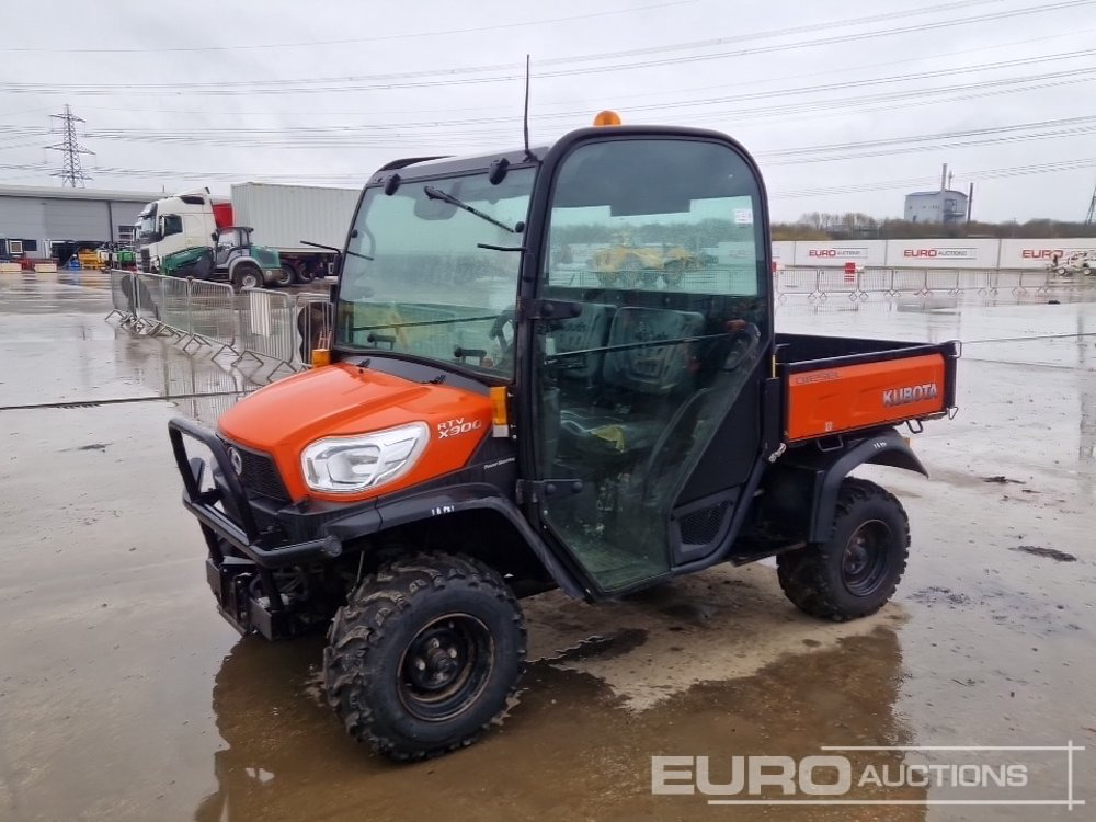 Kubota RTVX900 - مركبة لجميع التضاريس: صورة 1 Kubota RTVX900 - مركبة لجميع التضاريس: صورة 1