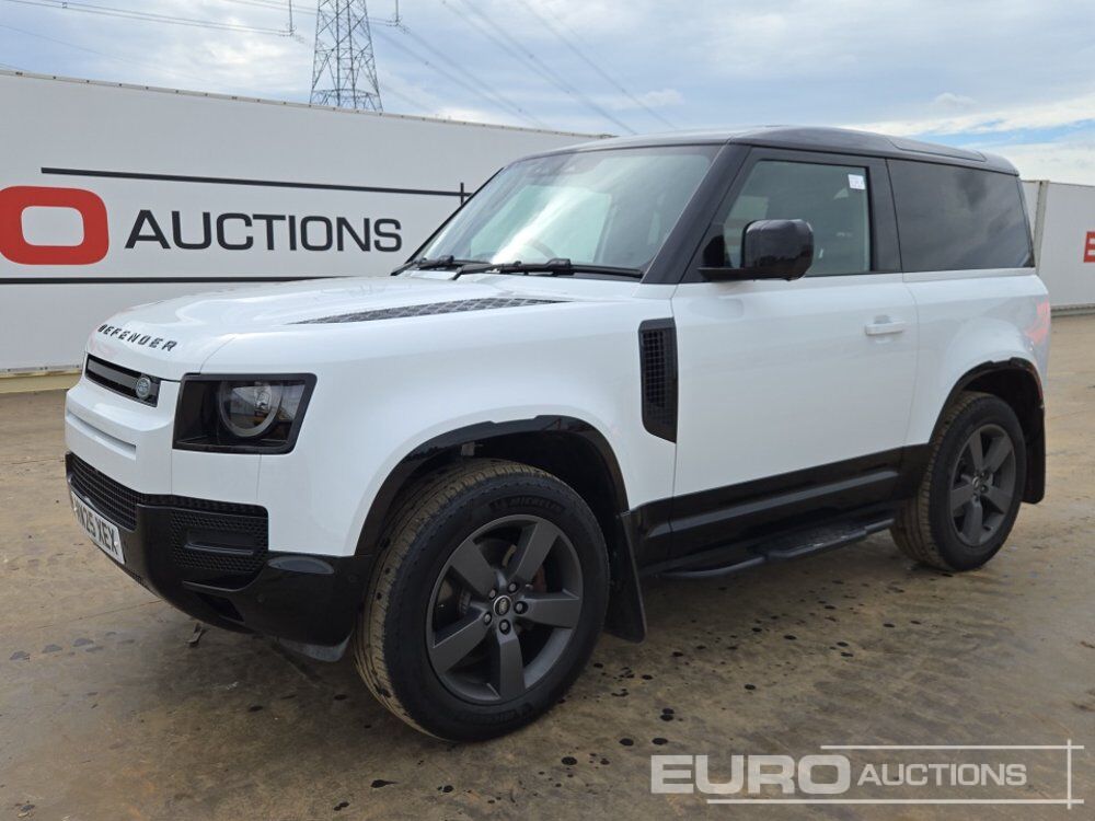 Land Rover Defender 90 - سيارة دفع رباعي: صورة 1 Land Rover Defender 90 - سيارة دفع رباعي: صورة 1
