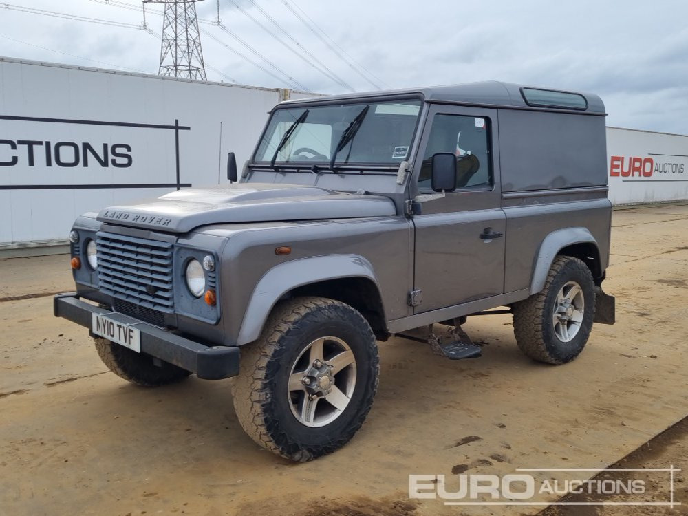Land Rover Defender - سيارة دفع رباعي: صورة 1 Land Rover Defender - سيارة دفع رباعي: صورة 1