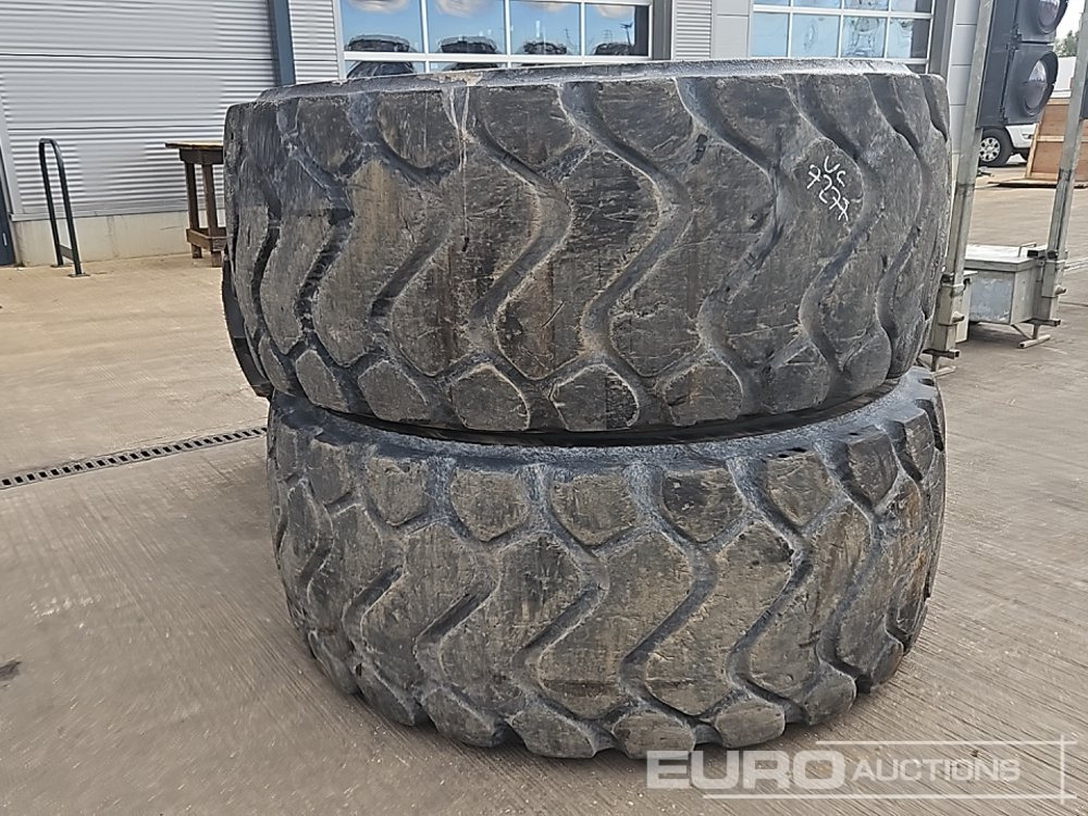 Michelin 26.5R25 Tyre (2 of), 500/70-24 Tye & Rim - إطارات: صورة 5 Michelin 26.5R25 Tyre (2 of), 500/70-24 Tye & Rim - إطارات: صورة 5