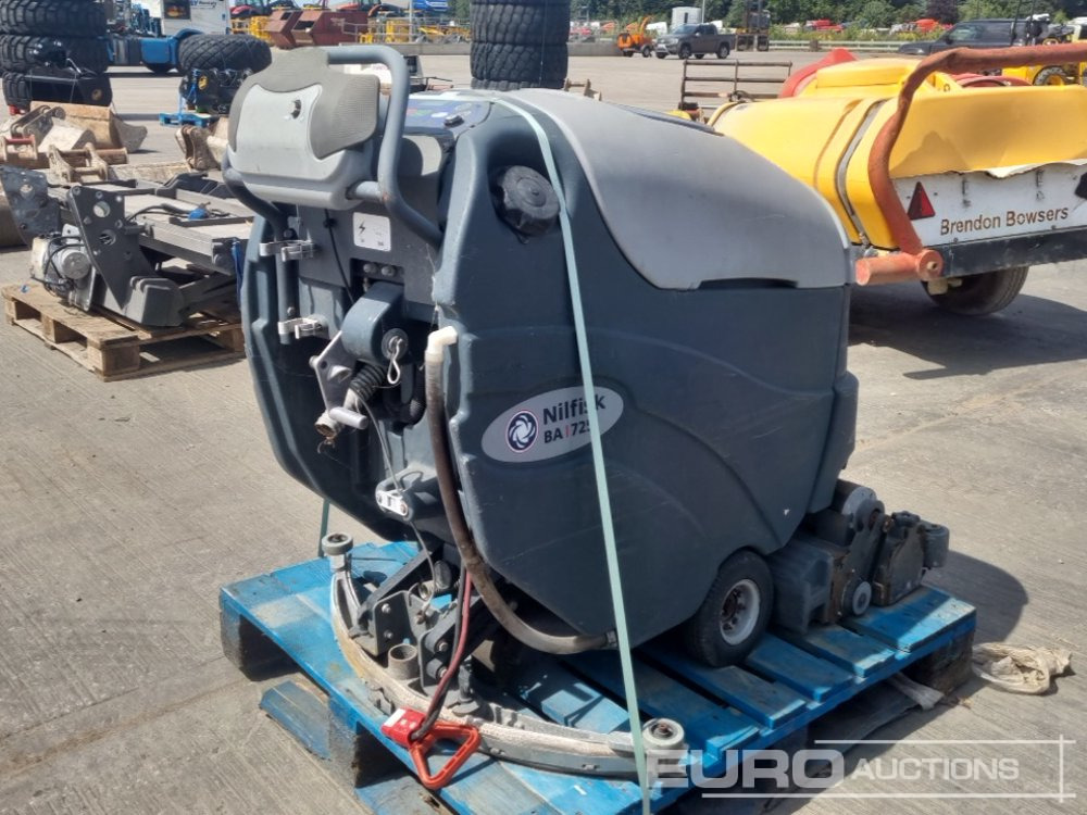 Nilfisk BA1725 - معدات البناء: صورة 5 Nilfisk BA1725 - معدات البناء: صورة 5