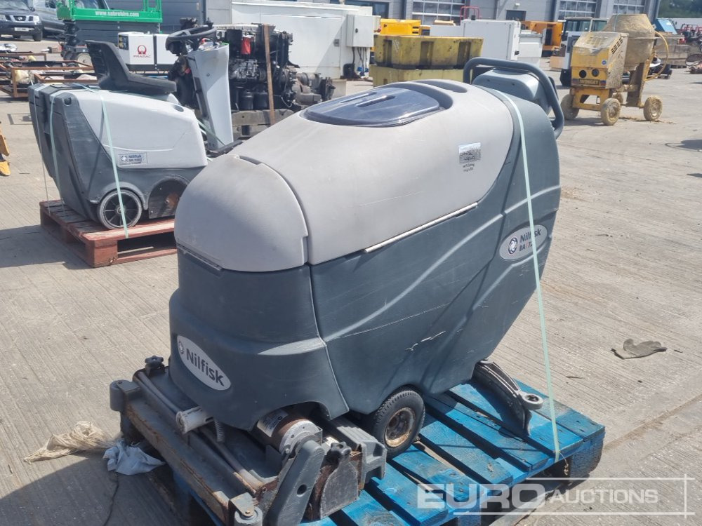 Nilfisk BA1725 - معدات البناء: صورة 1 Nilfisk BA1725 - معدات البناء: صورة 1