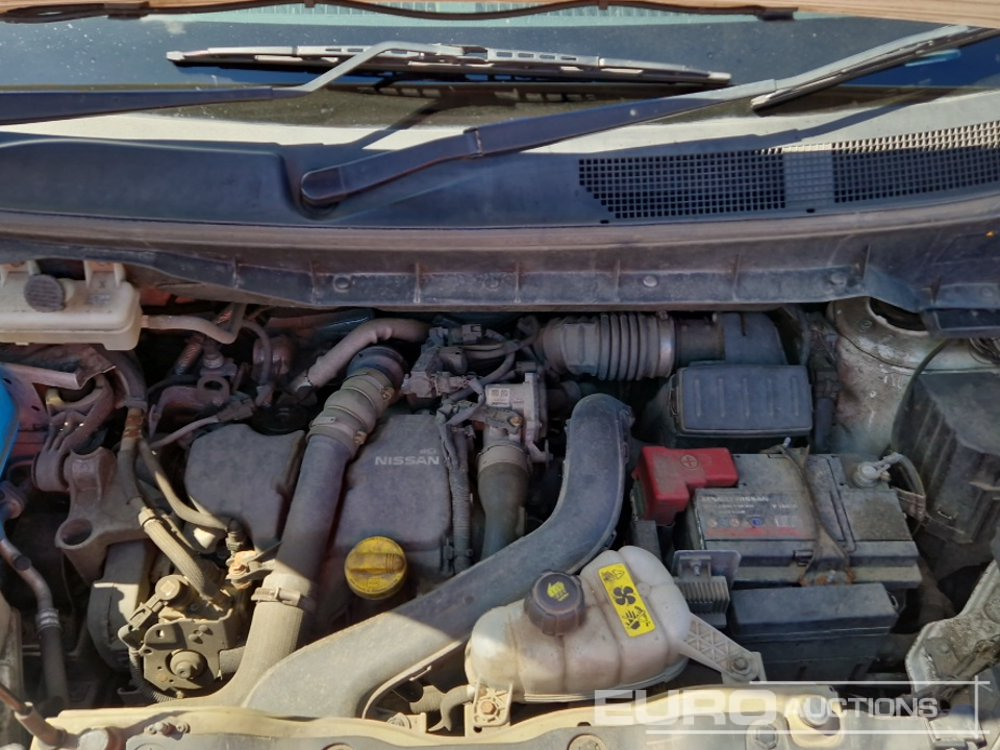 شاحنة التوصيل Nissan NV200: صورة 13