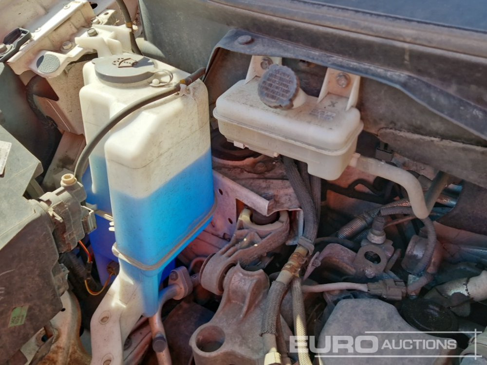 شاحنة التوصيل Nissan NV200: صورة 14