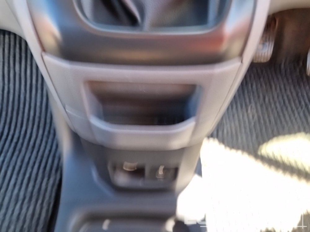 شاحنة التوصيل Nissan NV200: صورة 34