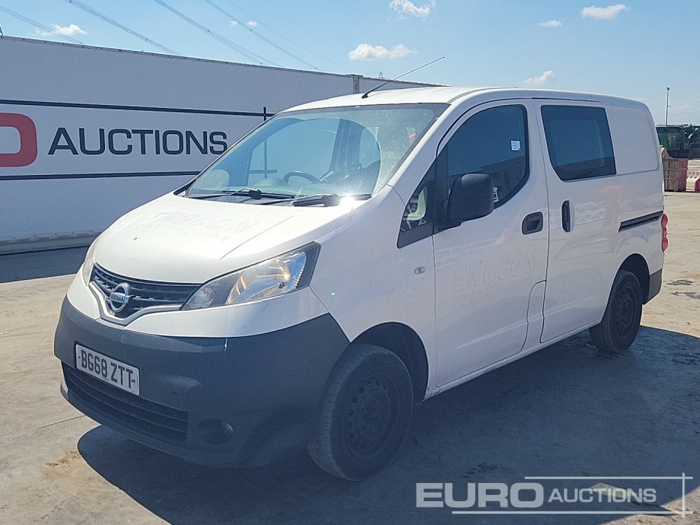 Nissan NV200 - شاحنة التوصيل: صورة 1 Nissan NV200 - شاحنة التوصيل: صورة 1