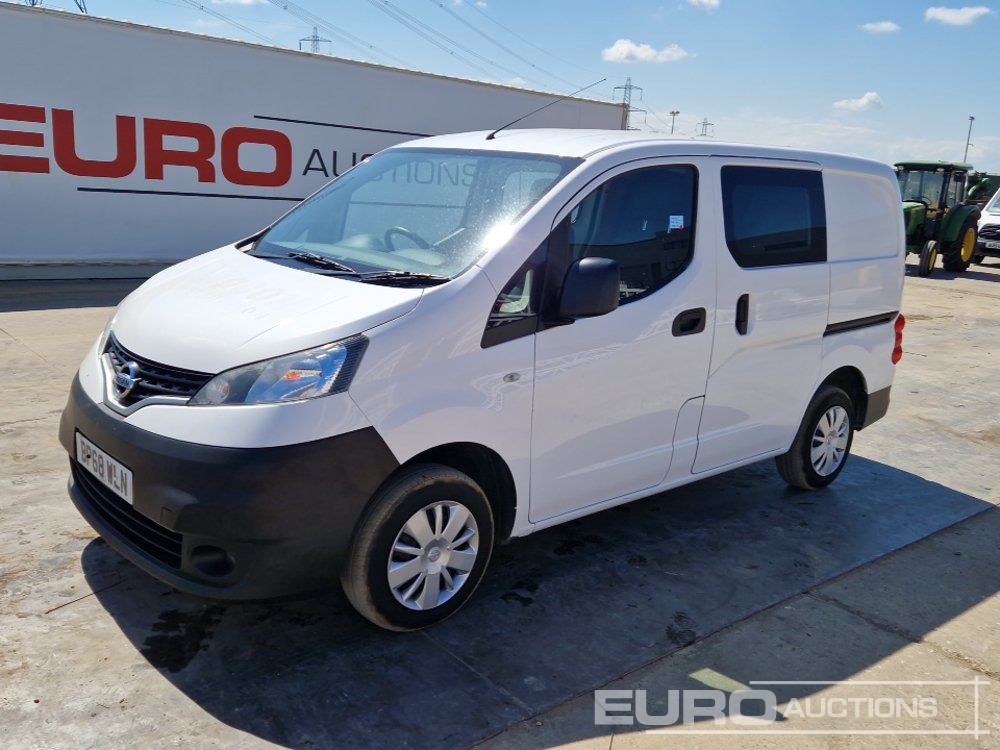 Nissan NV200 - شاحنة التوصيل: صورة 1 Nissan NV200 - شاحنة التوصيل: صورة 1