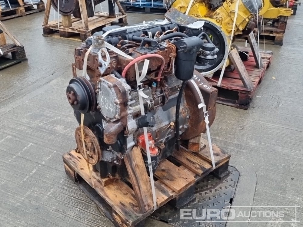 Perkins CAT 3054C - محرك: صورة 1 Perkins CAT 3054C - محرك: صورة 1