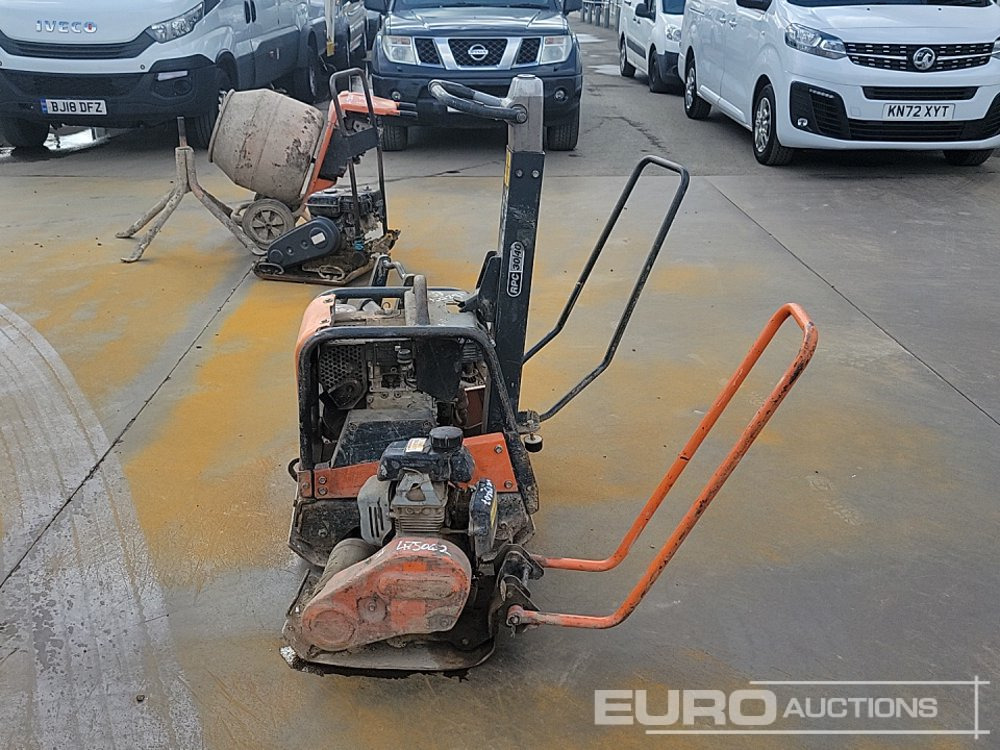 Petrol Compaction Plate, Honda Engine (2 of), Diesel Compaction Plate, Hatz Engine - آلة أسفلت: صورة 2 Petrol Compaction Plate, Honda Engine (2 of), Diesel Compaction Plate, Hatz Engine - آلة أسفلت: صورة 2