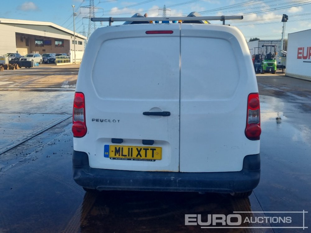 Peugeot Partner - شاحنة التوصيل: صورة 4 Peugeot Partner - شاحنة التوصيل: صورة 4
