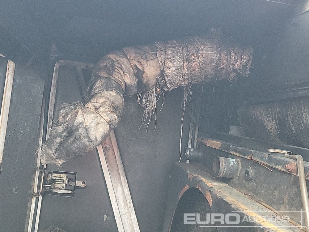 مجموعة المولدات SDMO R110: صورة 19