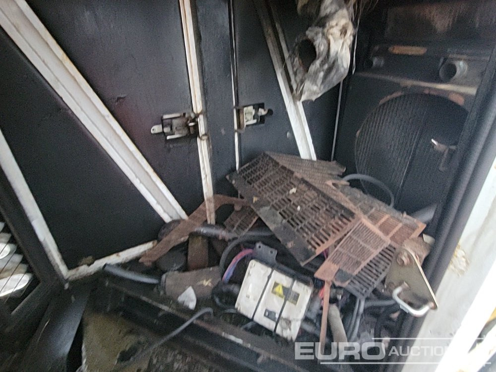 مجموعة المولدات SDMO R110: صورة 14