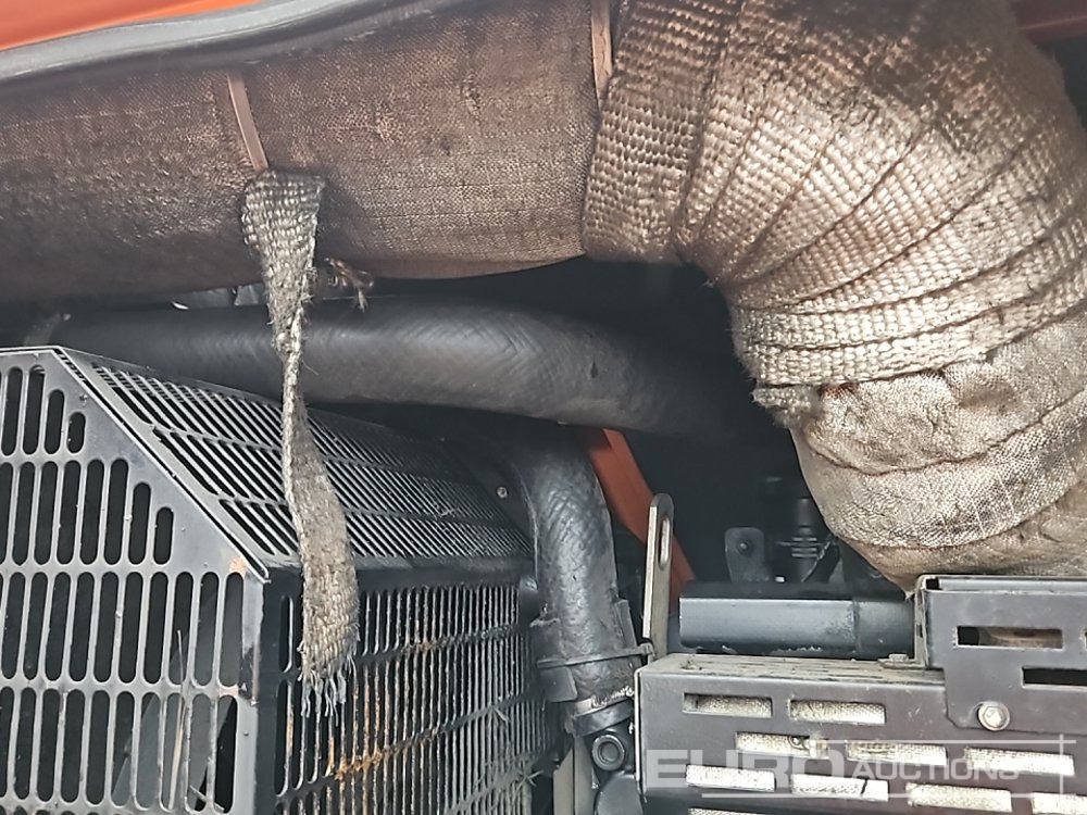 مجموعة المولدات SDMO R165: صورة 15