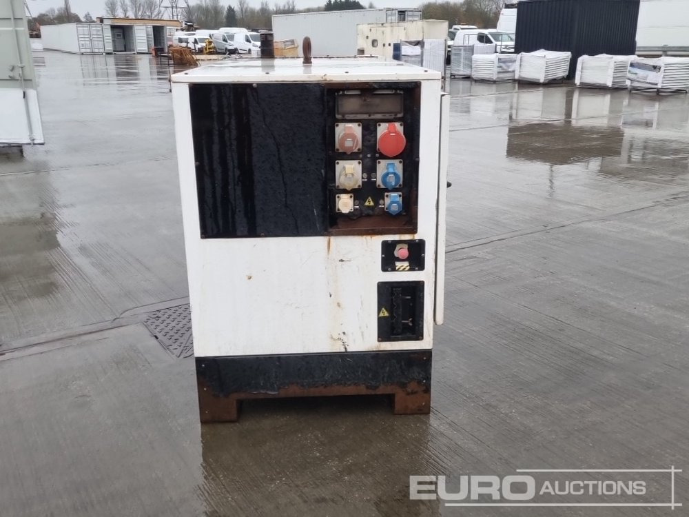 مجموعة المولدات SDMO R22: صورة 6