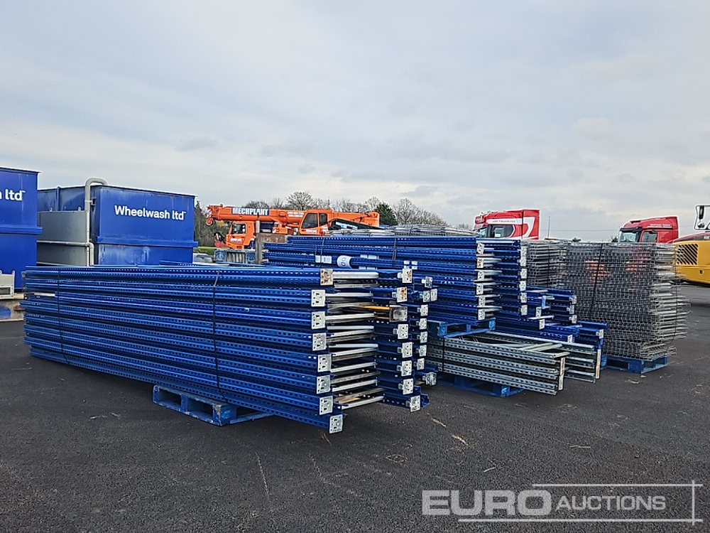 Selection of Warehouse Racking - رف مستودع: صورة 1 Selection of Warehouse Racking - رف مستودع: صورة 1