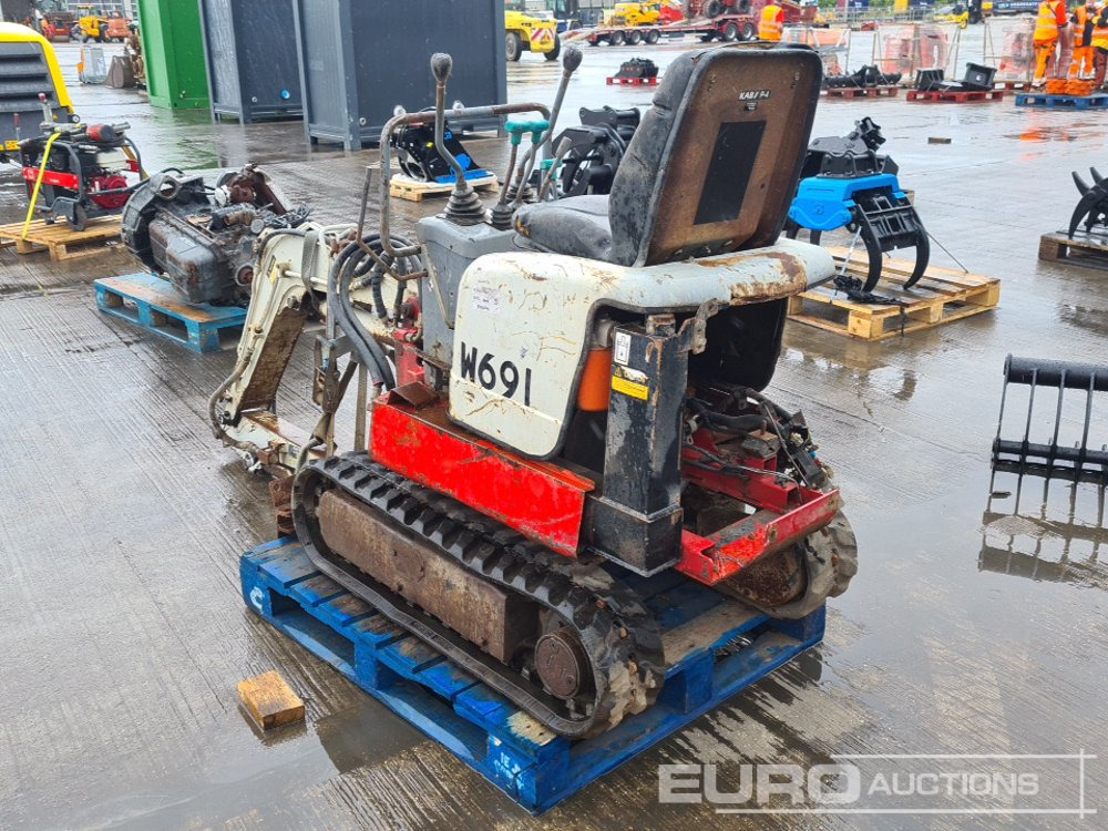 Takeuchi TB108 - حفارة مُصَّغرة: صورة 3 Takeuchi TB108 - حفارة مُصَّغرة: صورة 3