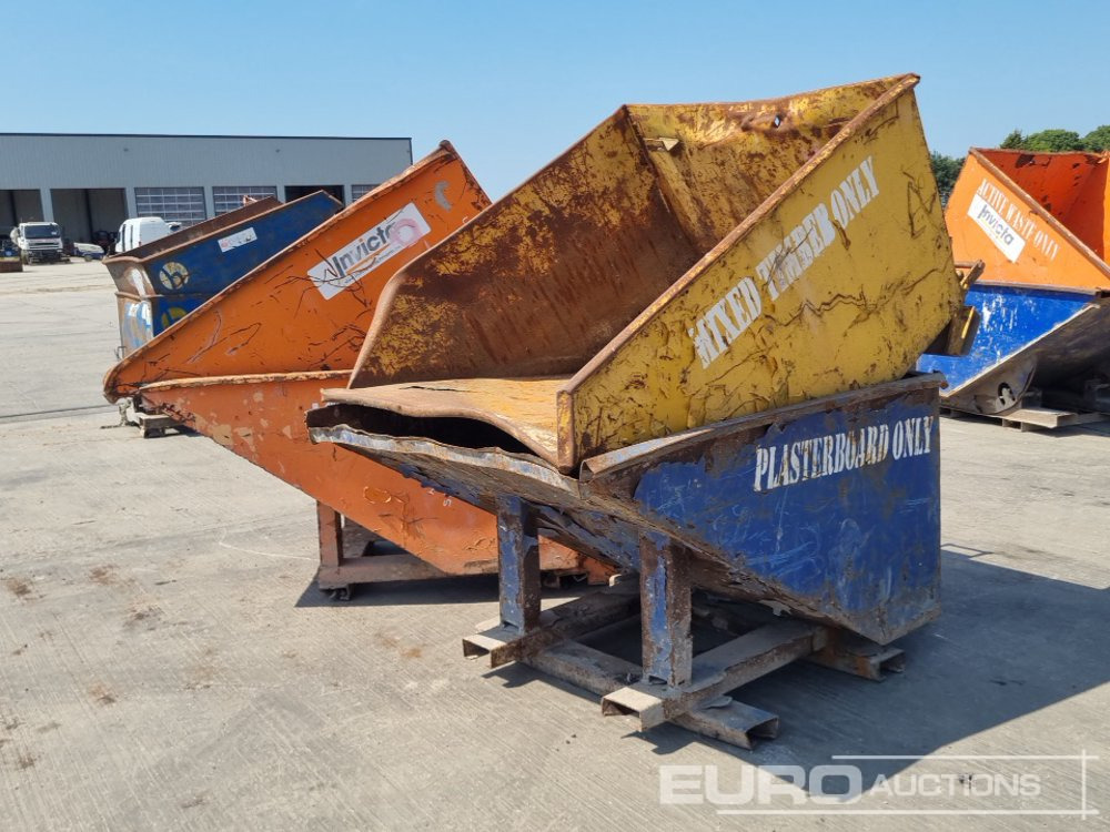 Tipping Skip to suit Forklift (4 of) - قادوس بقلاب ذاتي: صورة 1 Tipping Skip to suit Forklift (4 of) - قادوس بقلاب ذاتي: صورة 1