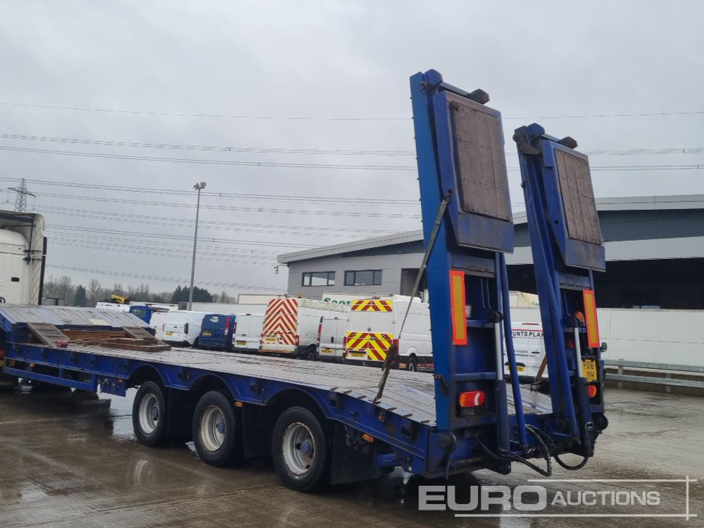 Tirsan Tri Axle Step Frame Low Loader Trailer, Neck Ramps, Out Riggers, Hydraulic Flip Toe Ramps - عربة منخفضة مسطحة نصف مقطورة: صورة 3 Tirsan Tri Axle Step Frame Low Loader Trailer, Neck Ramps, Out Riggers, Hydraulic Flip Toe Ramps - عربة منخفضة مسطحة نصف مقطورة: صورة 3