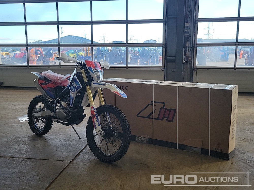 دراجة نارية Unused 2025 Apollo Storm 300cc Motorcross Bike, 21" Front, 18" Rear Tyres, Electric Start, Air Cooled, Hydraulic Suspension, Disc Brakes, Lighting Kit (UNASSEMBLED): صورة 38 دراجة نارية Unused 2025 Apollo Storm 300cc Motorcross Bike, 21" Front, 18" Rear Tyres, Electric Start, Air Cooled, Hydraulic Suspension, Disc Brakes, Lighting Kit (UNASSEMBLED): صورة 38