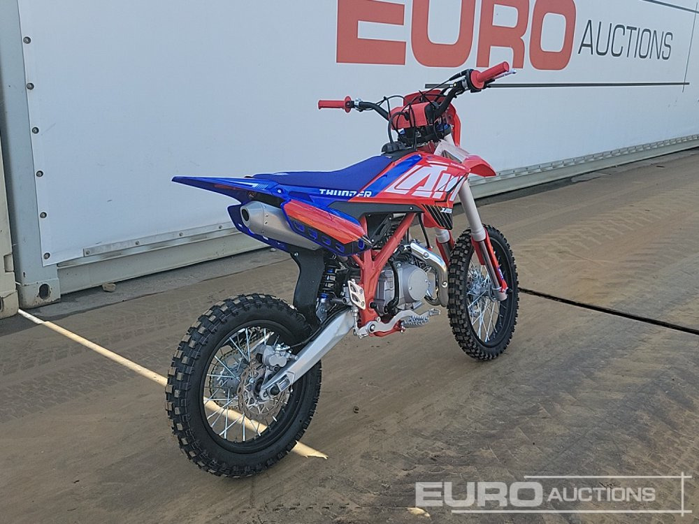 Unused 2025 Apollo Thunder 125cc Motorcross Bike, 17" Front, 14" Rear Tyres,  Electric Start, Air Cooled, Hydraulic Suspension, Disc Brakes, Lighting Kit (UNASSEMBLED) - دراجة نارية: صورة 5 Unused 2025 Apollo Thunder 125cc Motorcross Bike, 17" Front, 14" Rear Tyres,  Electric Start, Air Cooled, Hydraulic Suspension, Disc Brakes, Lighting Kit (UNASSEMBLED) - دراجة نارية: صورة 5